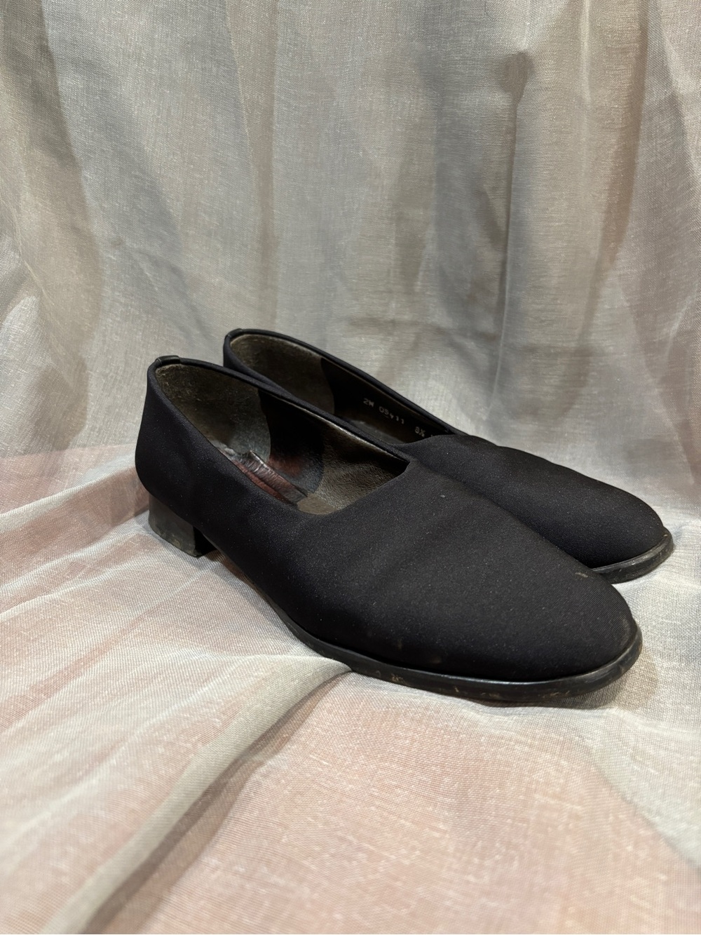 Stuart Weitzman Black Women's Classic Flats